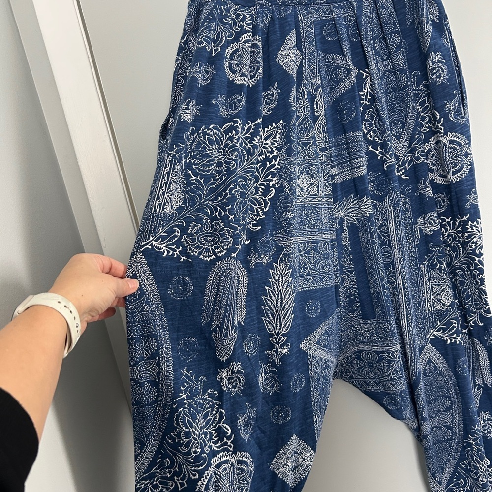 Free People Intimately Good Juju Drop Crotch Joggers Blue Boho Print Size Small - Picture 3 of 10